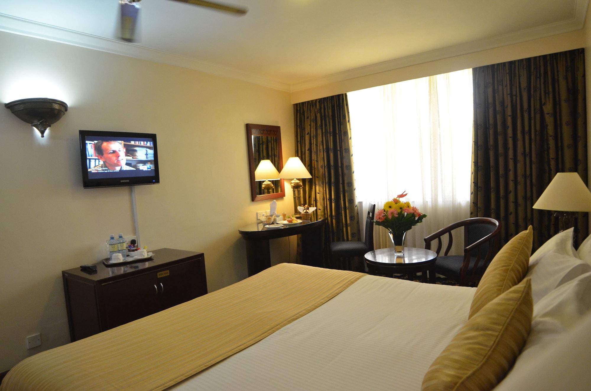 Jacaranda Hotel Nairobi Esterno foto