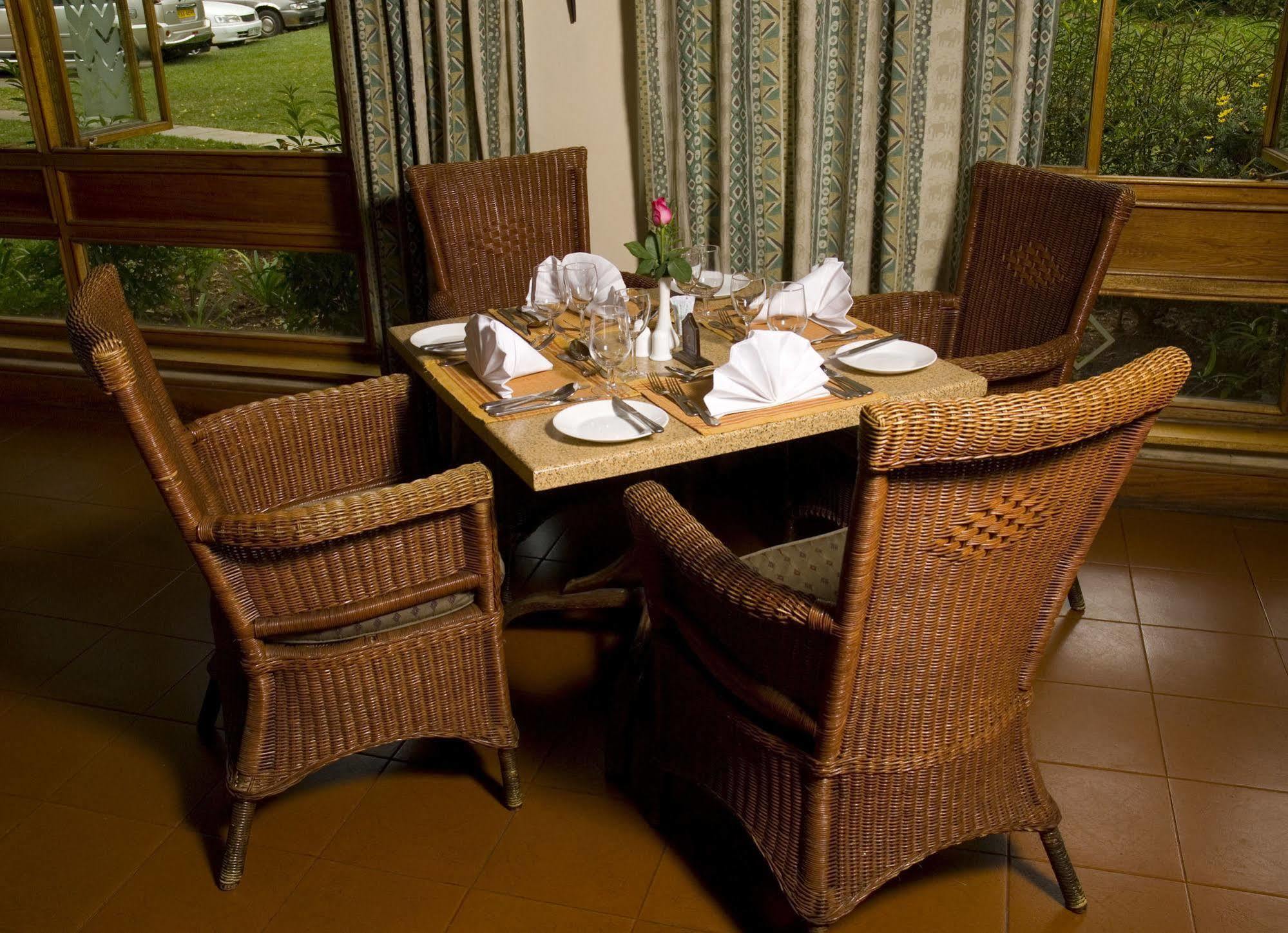 Jacaranda Hotel Nairobi Esterno foto